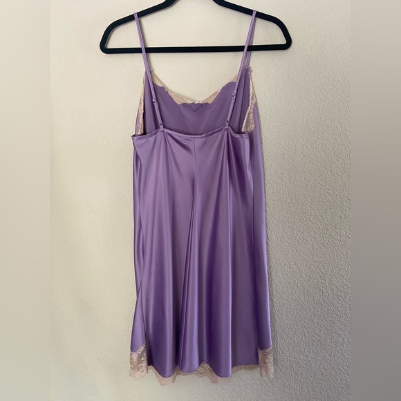 Bisou Bisou Women’s Slip Dress Nightgown Purple Embroidered Lace Sz M floral - Picture 2 of 7